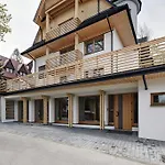 Monte House Apartments, Odkryj-zakopane アパートホテル ザコパネ