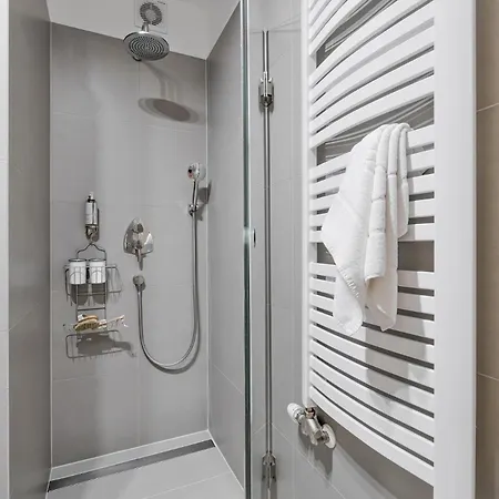 Monte House Odkryj Apart Otel